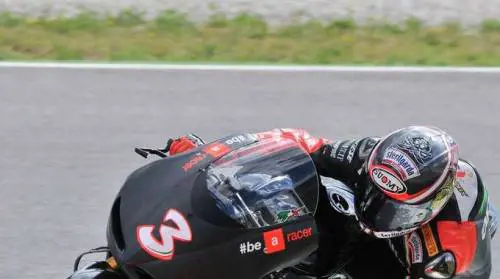 Max Biaggi torna in sella all'Aprilia