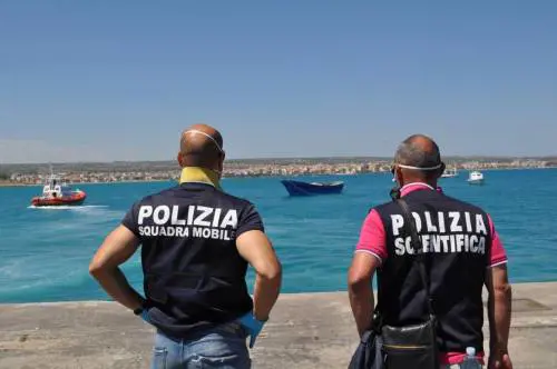 Migranti. Si salvano? Merito del governo. Se annegano è colpa dell'Europa