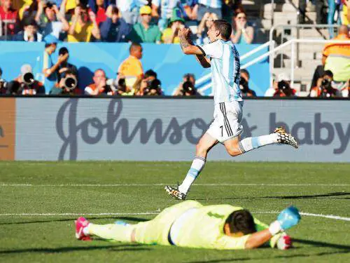 Di Maria esulta per la rete decisiva al 118' contro la Svizzera