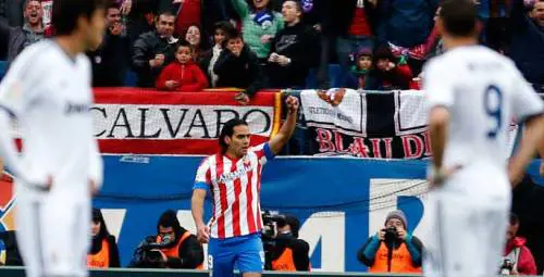Falcao, con la maglia dell'Atletico in un match contro il Real