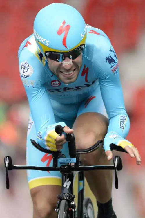 Nibali cerca spazio nel duello in giallo tra Froome e Contador