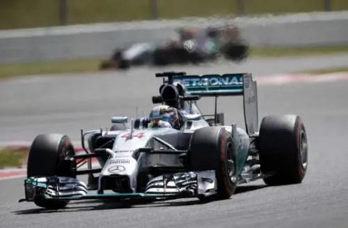 Hamilton, primo nella seconda sessione di libere