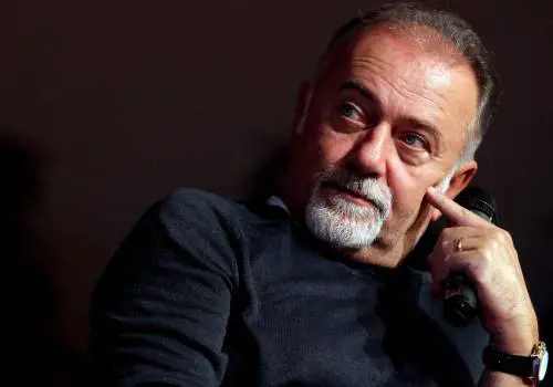 Giorgio Faletti era nato ad Asti il 25 novembre 1950