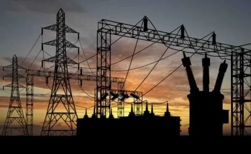 Come si perde il posto: l'Enel smarrisce la pratica, il capannone resta chiuso