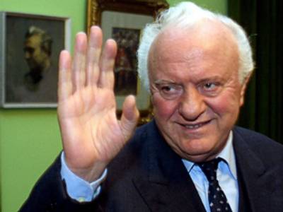 Morto Shevardnadze, ministro degli Esteri di Gorbaciov