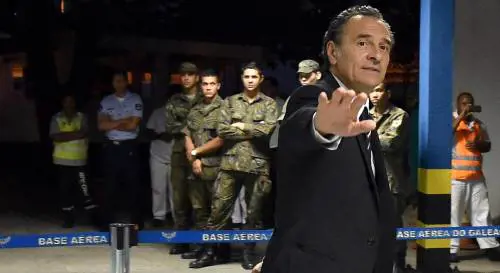 Prandelli sceglie l'oro. È un Gala da 10 milioni «Non sto scappando»
