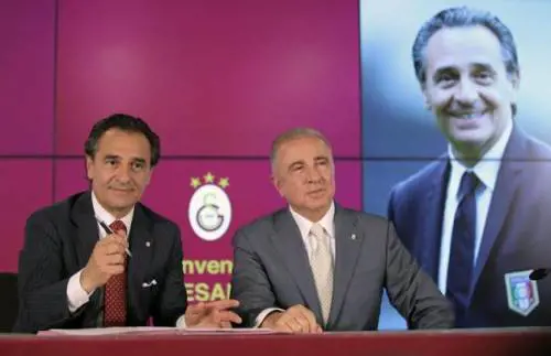 Prandelli firma per il club turco