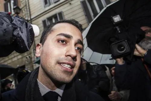 M5S, fronda contro Di Maio: "Non si negozia con il Pd"