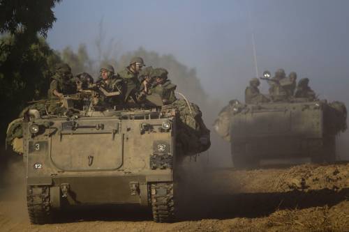 Morti a decine, Israele divisa: stroncare Hamas o fermarsi?
