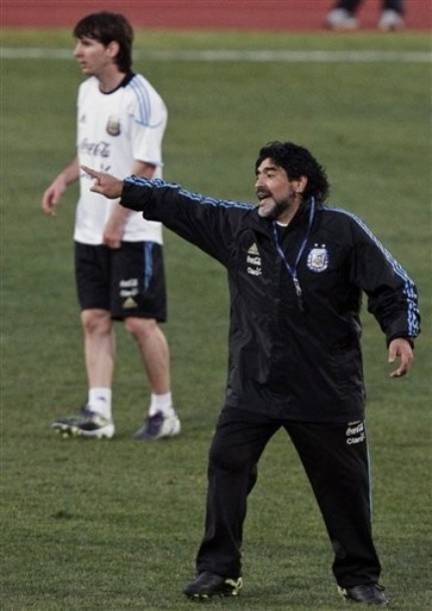 Maradona indica all'Argentina la via per battere la Germania