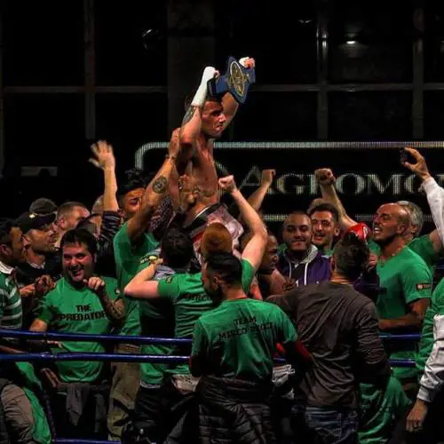 Mirco Ricci, campione italiano dei mediomassimi, accusato di aggressione