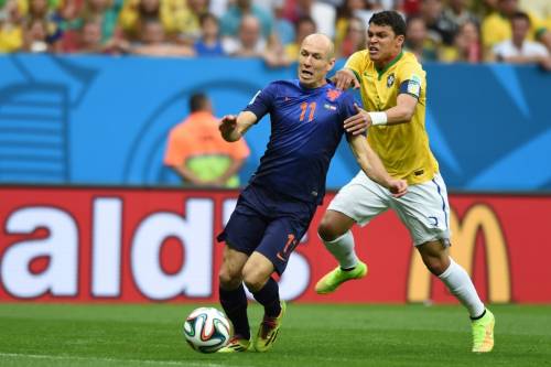 Oltre alle tre reti, Robben non risparmia al Brasile neppure le frecciate