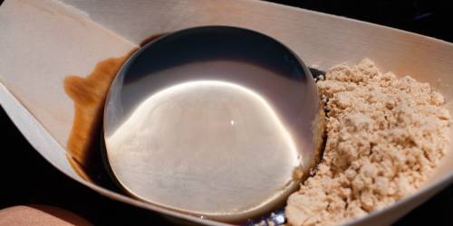 La goccia d'acqua che in realtà è una torta: Mizu shingen mochi