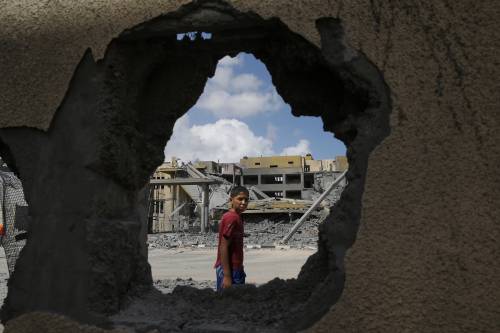 Israele a 100mila palestinesi di Gaza: lasciate le vostre case. Hamas: no