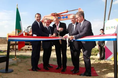 Padiglione Usa, taglio del nastro per la posa della prima pietra