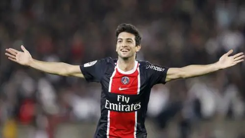 Neppure il tempo per parlare di un Pastore alla Juve che l'Agente interviene