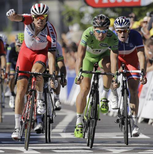 Altre sfumature di giallo ma Nibali ha i nervi saldi LA TAPPASagan bruciato ancora una volta Oggi le Alpi