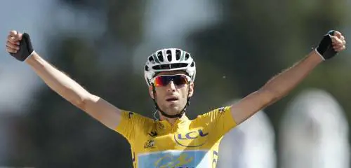 Nibali sul trono delle Alpi. Il Tour ha solo un padrone