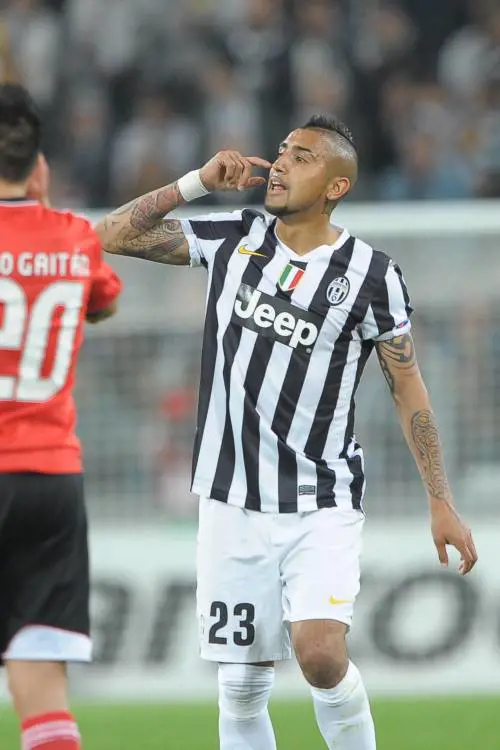 Attacco inglese a Vidal e Balotelli. Juve e Milan fanno cassa per Isco