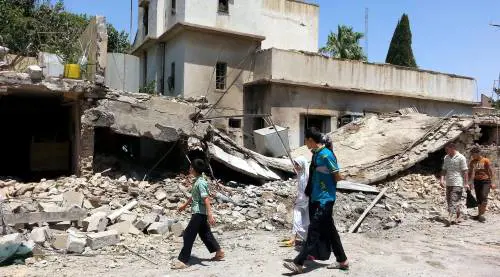 L'ultimo orrore dell'Isis: se usi il cellulare ti tagliano le mani