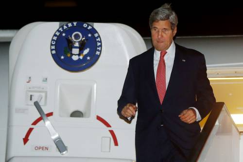 Kerry cerca la tregua ma i morti sono quasi 600