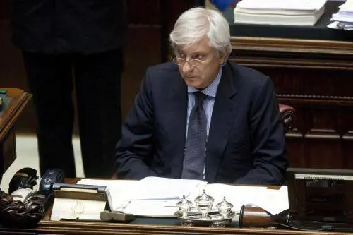 E la Boldrini prepara il blitz: portare al Colle il suo dirigente