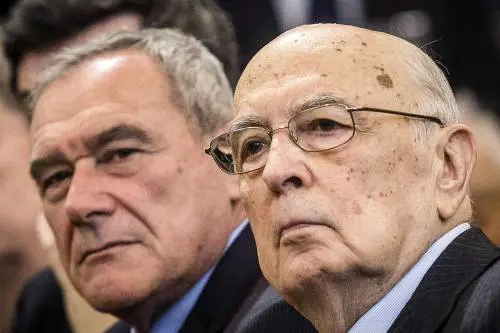 Caos sul nuovo Senato. Napolitano badante salva Grasso dall'ira Pd
