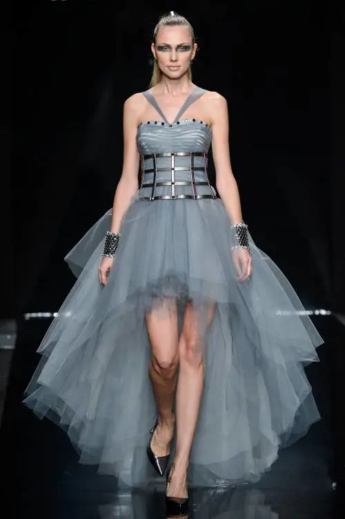 Frammenti sotto le stelle: ed è moda sulla scalinata del Porto di Civitavecchia