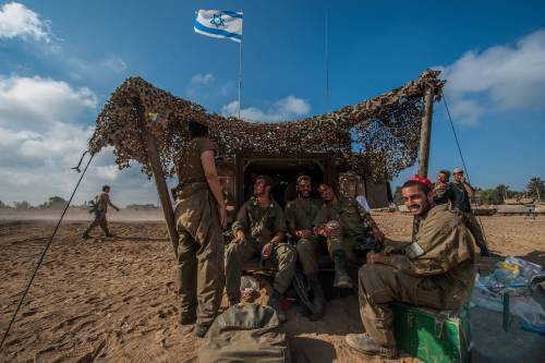 Gaza, Hamas e Israele valutano bozza di tregua proposta da Kerry