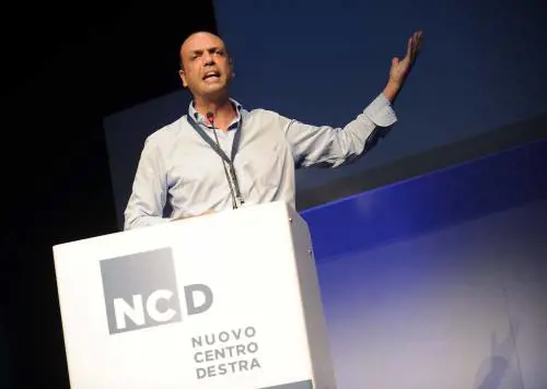 Ncd, pace solo di facciata I big si spaccano su tutto
