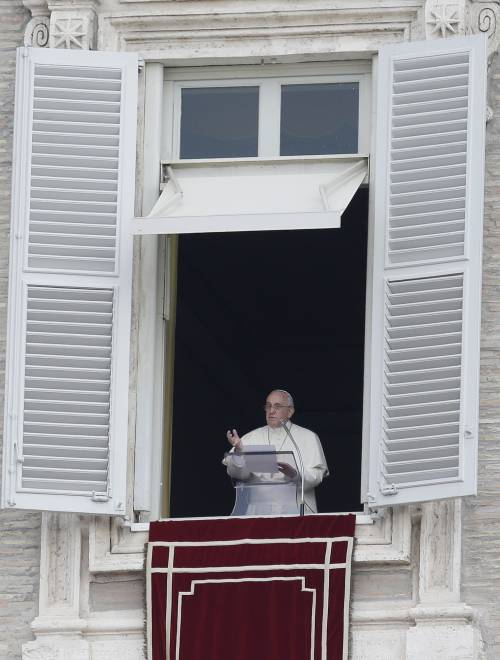 L'appello del Papa contro la guerra: "Fermatevi. Basta bambini morti"