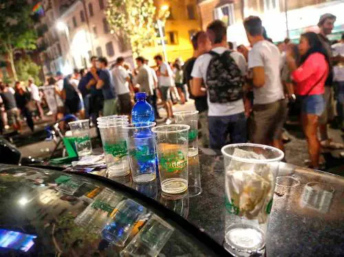 La movida a Sant'Agostino: il Comune chiude tre locali