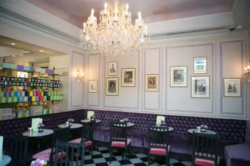 The e macarons: si apre a Roma la prima sala da the della maison francese