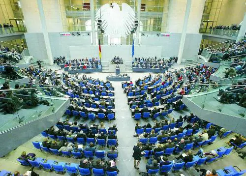 Quei soldi sospetti che arricchiscono i politici tedeschi