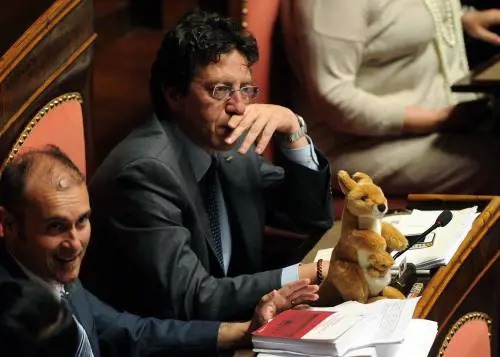 Gli sfascia Italia