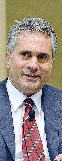 Il riassetto servirà a superare la crisi elettrica. Attacco al debito per partecipare al risiko