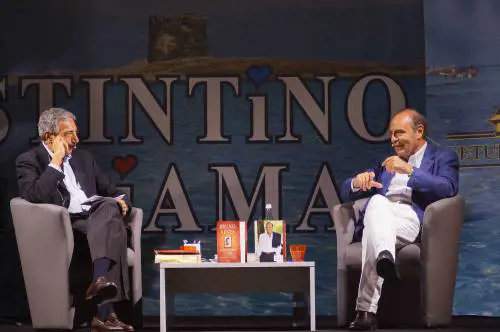 Le serate di "Stintino ChiAma" con personaggi del giornalismo e dello spettacolo