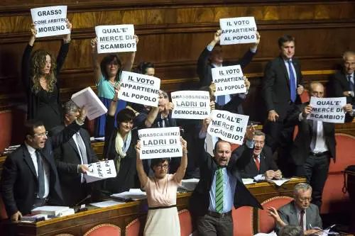 Due contro tutti