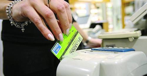 Bufera sui Pos, irregolare un negozio su due