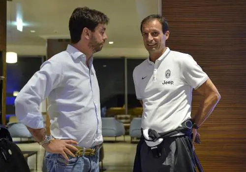 Andrea Agnelli (a sin.) adesso si coccola Max Allegri