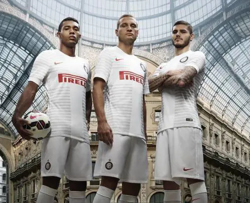 Juan Jesus, Vidic e Icardi con la divisa da trasferta dell'Inter