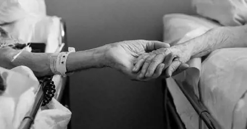 Quando la vita (e la morte) si tengono mano nella mano