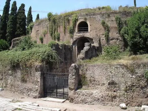 Si celebra Augusto ma il suo Mausoleo è chiuso per burocrazia