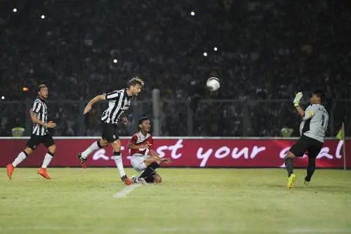 Juve globetrotter: otto gol e triplo Llorente
