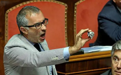 Tra palline e pianisti l'Aula diventa un circo