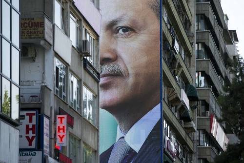 A Istanbul c'è solo Erdogan: l'Europa non è più di moda