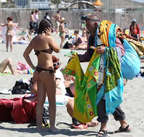 "Allarme attentati sulle spiagge". Ma gli 007 italiani smentiscono