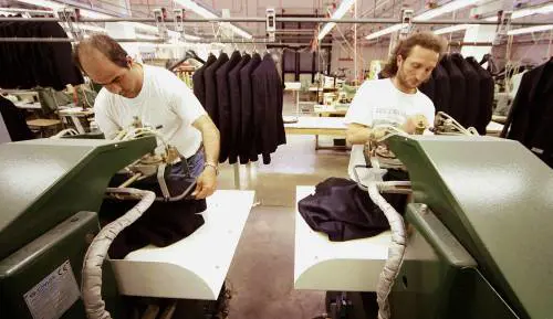Jobs Act, il governo verso soluzione leggera. L'articolo 18 resta 