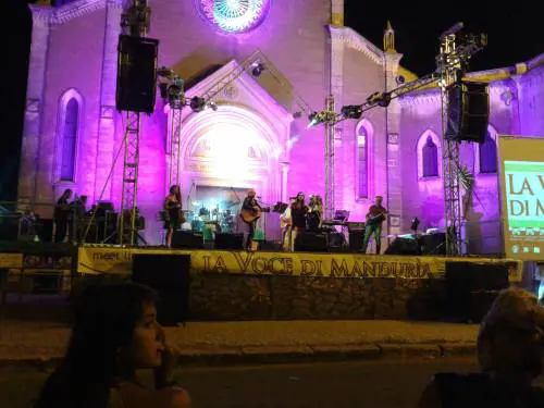 "Non si parla di gay sul sagrato della chiesa": polemica a Manduria