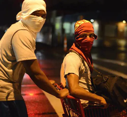 La protesta razziale dilaga. E nel mirino finisce Obama